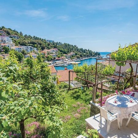Cozy Apartment In Rabac With Kitchen Kültér fotó