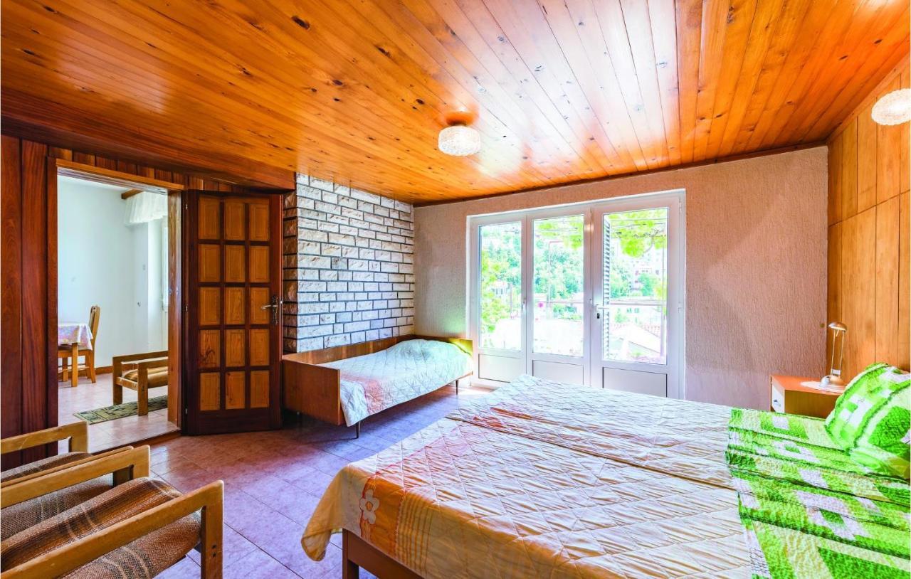 Cozy Apartment In Rabac With Kitchen Kültér fotó