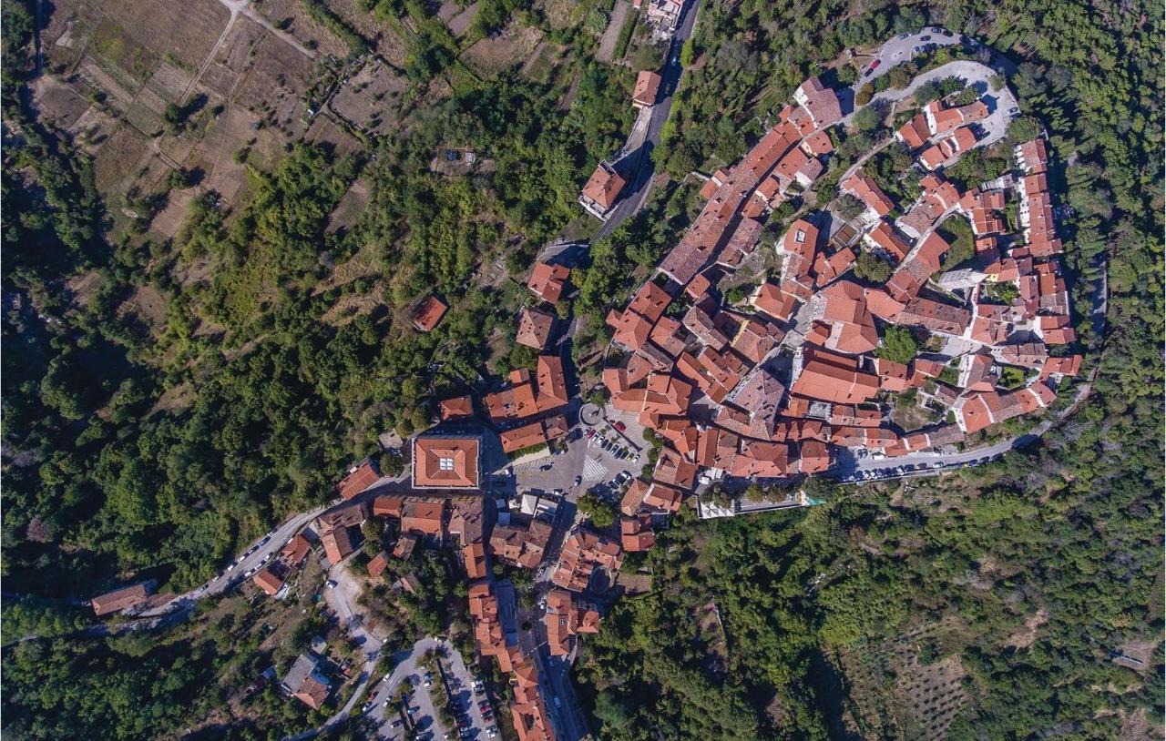 Cozy Apartment In Rabac With Kitchen Kültér fotó